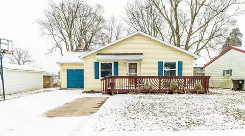 110 S Elm St, Mclean, IL 61754 photo 1