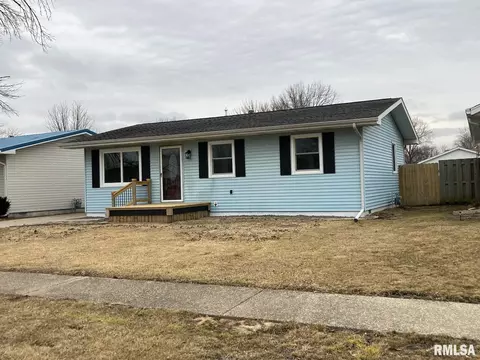 3013 Stokebridge Rd, Springfield, IL 62702 photo 2
