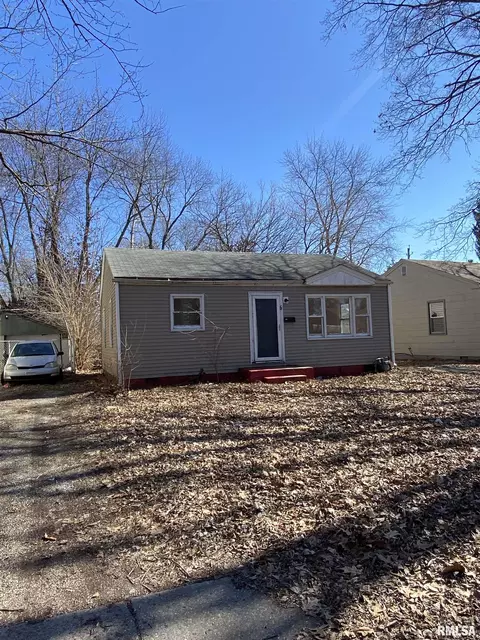6 Manor Ct, Springfield, IL 62703 photo 1