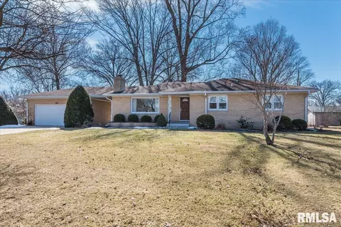 38 Horseshoe Dr, Springfield, IL 62702 photo 1