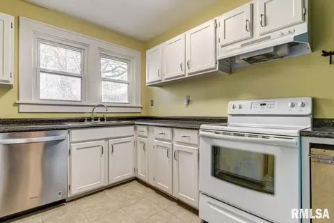 2112 S 4th St, Springfield, IL 62703 photo 17