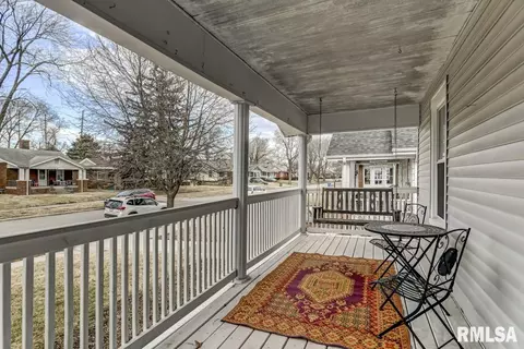 2112 S 4th St, Springfield, IL 62703 photo 2
