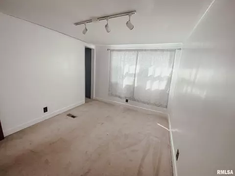 2925 S 3rd St, Springfield, IL 62703 photo 15