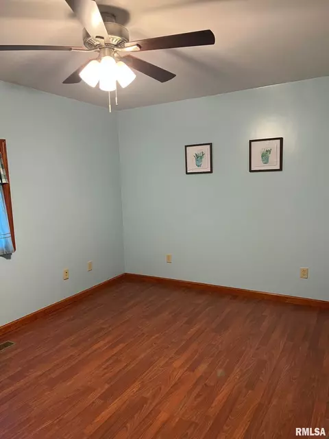 2532 S 4th St, Springfield, IL 62703 photo 8