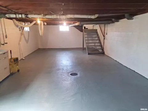 1727 N Peoria Rd, Springfield, IL 62702 photo 13