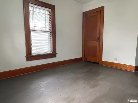 2129 S 10th St, Springfield, IL 62703 photo 15