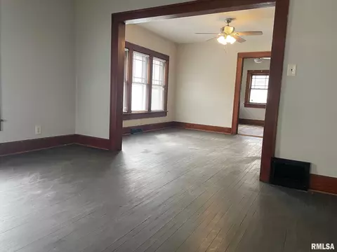 2129 S 10th St, Springfield, IL 62703 photo 19