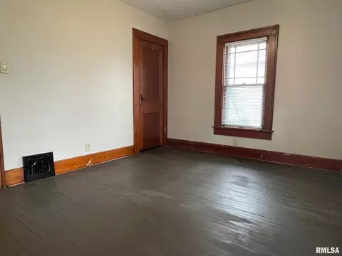 2129 S 10th St, Springfield, IL 62703 photo 11