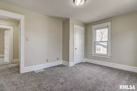 1725 S 4th St, Springfield, IL 62703 photo 19