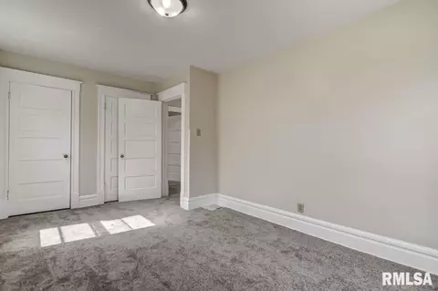 1725 S 4th St, Springfield, IL 62703 photo 18