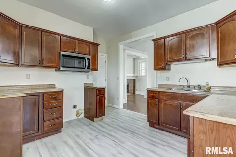 1725 S 4th St, Springfield, IL 62703 photo 13