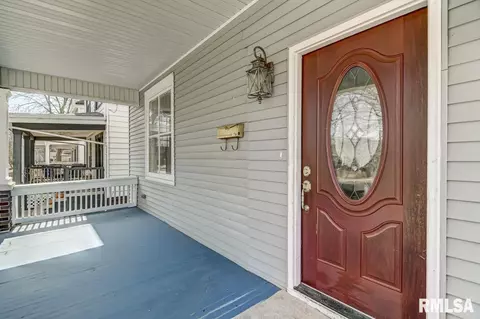 1725 S 4th St, Springfield, IL 62703 photo 2