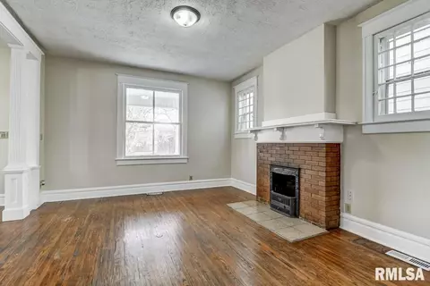 1725 S 4th St, Springfield, IL 62703 photo 6