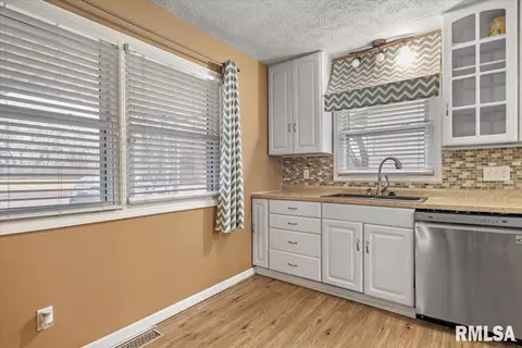 101 Adloff Ln, Springfield, IL 62703 photo 7