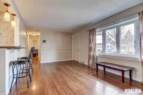 2408 Queensway Rd, Springfield, IL 62703 photo 7