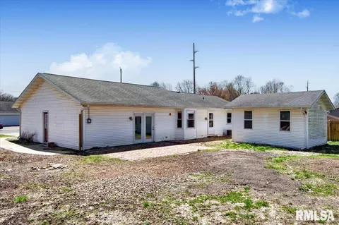 1007 E Washington St, Riverton, IL 62561 photo 28