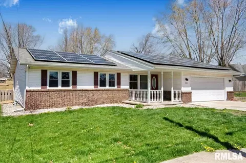1007 E Washington St, Riverton, IL 62561 photo 2