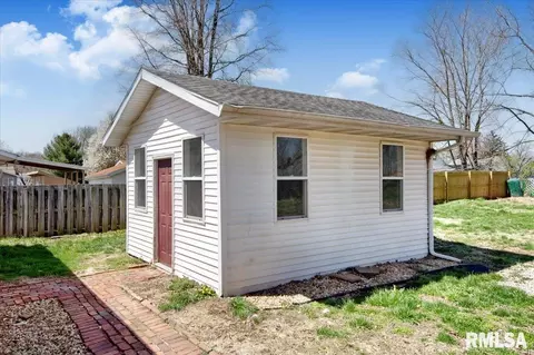 1007 E Washington St, Riverton, IL 62561 photo 31