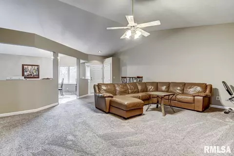 3502 Aberdeen Ct, Springfield, IL 62704 photo 6