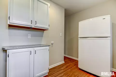 909 Westview Dr, Springfield, IL 62704 photo 9