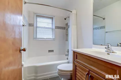 909 Westview Dr, Springfield, IL 62704 photo 28