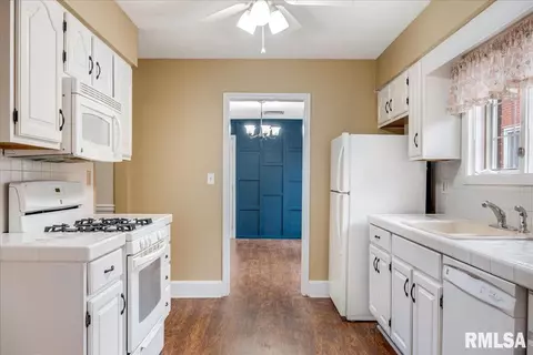 2148 S Walnut St, Springfield, IL 62704 photo 16