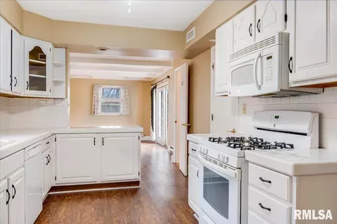 2148 S Walnut St, Springfield, IL 62704 photo 13