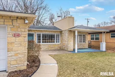 2148 S Walnut St, Springfield, IL 62704 photo 5