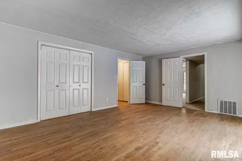 610 Kenyon Dr, Springfield, IL 62704 photo 29