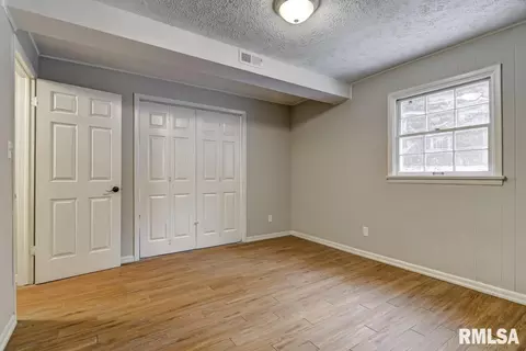 610 Kenyon Dr, Springfield, IL 62704 photo 32