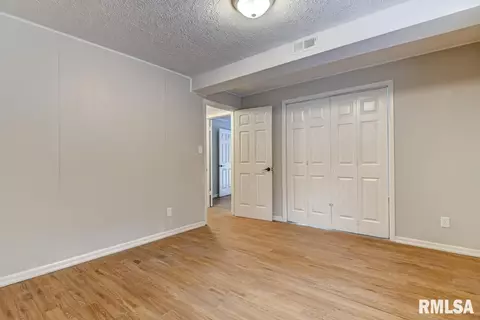 610 Kenyon Dr, Springfield, IL 62704 photo 33