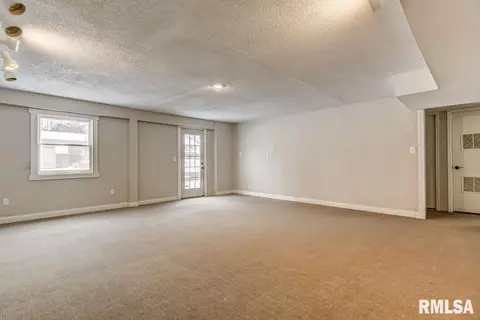610 Kenyon Dr, Springfield, IL 62704 photo 34