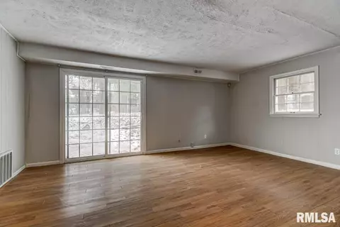 610 Kenyon Dr, Springfield, IL 62704 photo 30