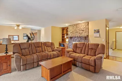 2532 Cherry Rd, Springfield, IL 62704 photo 6