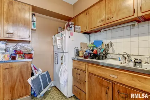 1509 S 1st St, Springfield, IL 62704 photo 6