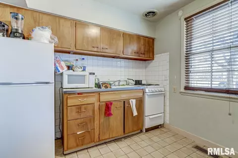 1509 S 1st St, Springfield, IL 62704 photo 13