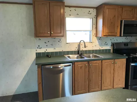 716 E Birch St, New Berlin, IL 62670 photo 12