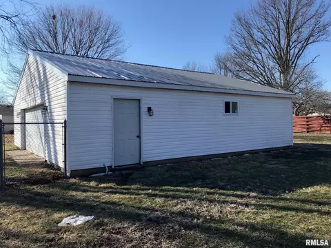 716 E Birch St, New Berlin, IL 62670 photo 23
