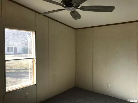 716 E Birch St, New Berlin, IL 62670 photo 18