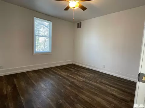 2210 S 12th St, Springfield, IL 62703 photo 6