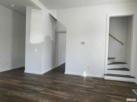 2210 S 12th St, Springfield, IL 62703 photo 15