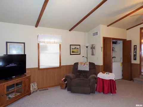 1479 Il Route 167, Oneida, IL 61467 photo 23