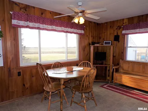 1479 Il Route 167, Oneida, IL 61467 photo 28