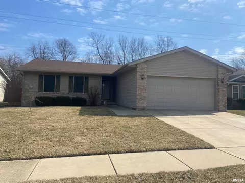 3004 Lakeshire Dr, Springfield, IL 62707 photo 1