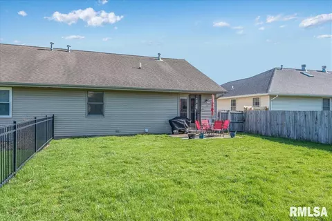 236 W Plummer Blvd, Chatham, IL 62629 photo 25