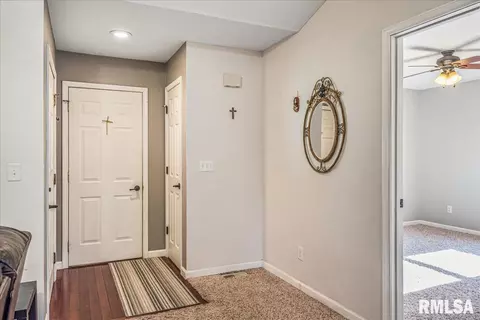 236 W Plummer Blvd, Chatham, IL 62629 photo 4