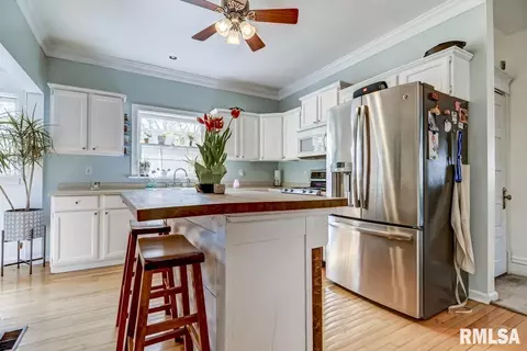 1024 S Walnut St, Springfield, IL 62704 photo 9