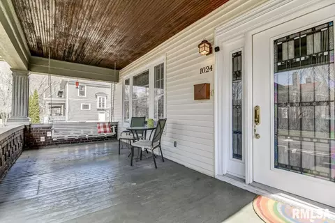 1024 S Walnut St, Springfield, IL 62704 photo 2