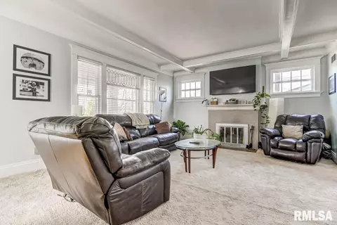 1024 S Walnut St, Springfield, IL 62704 photo 5