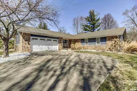 2833 Crown Pt, Springfield, IL 62704 photo 2